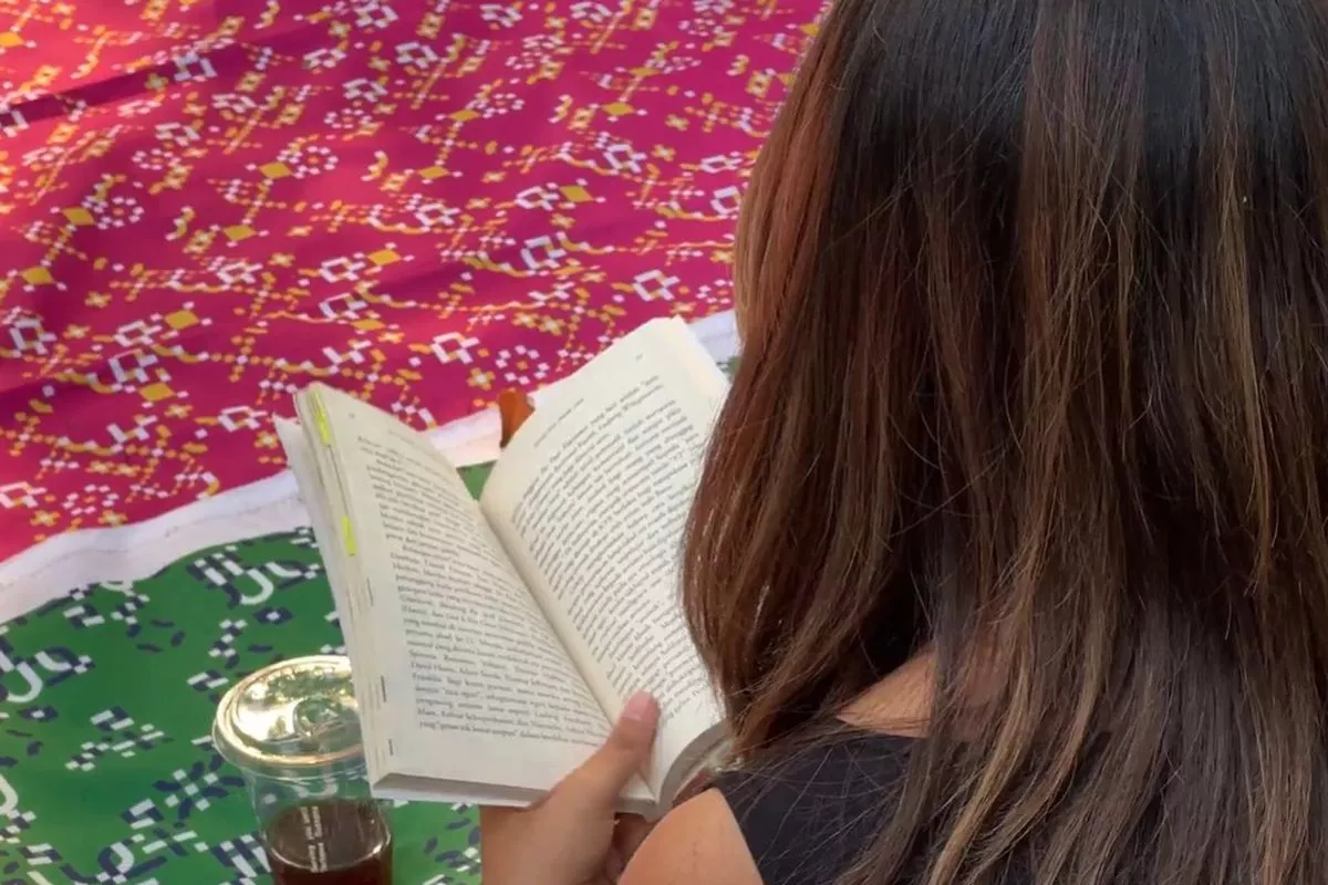 Cara Membangun Kebiasaan Membaca Buku Harian Terbukti Efektif