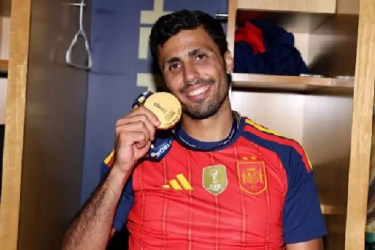 Jadi Incaran Barcelona, Rodri Kembali ke Man City Usai Pulih