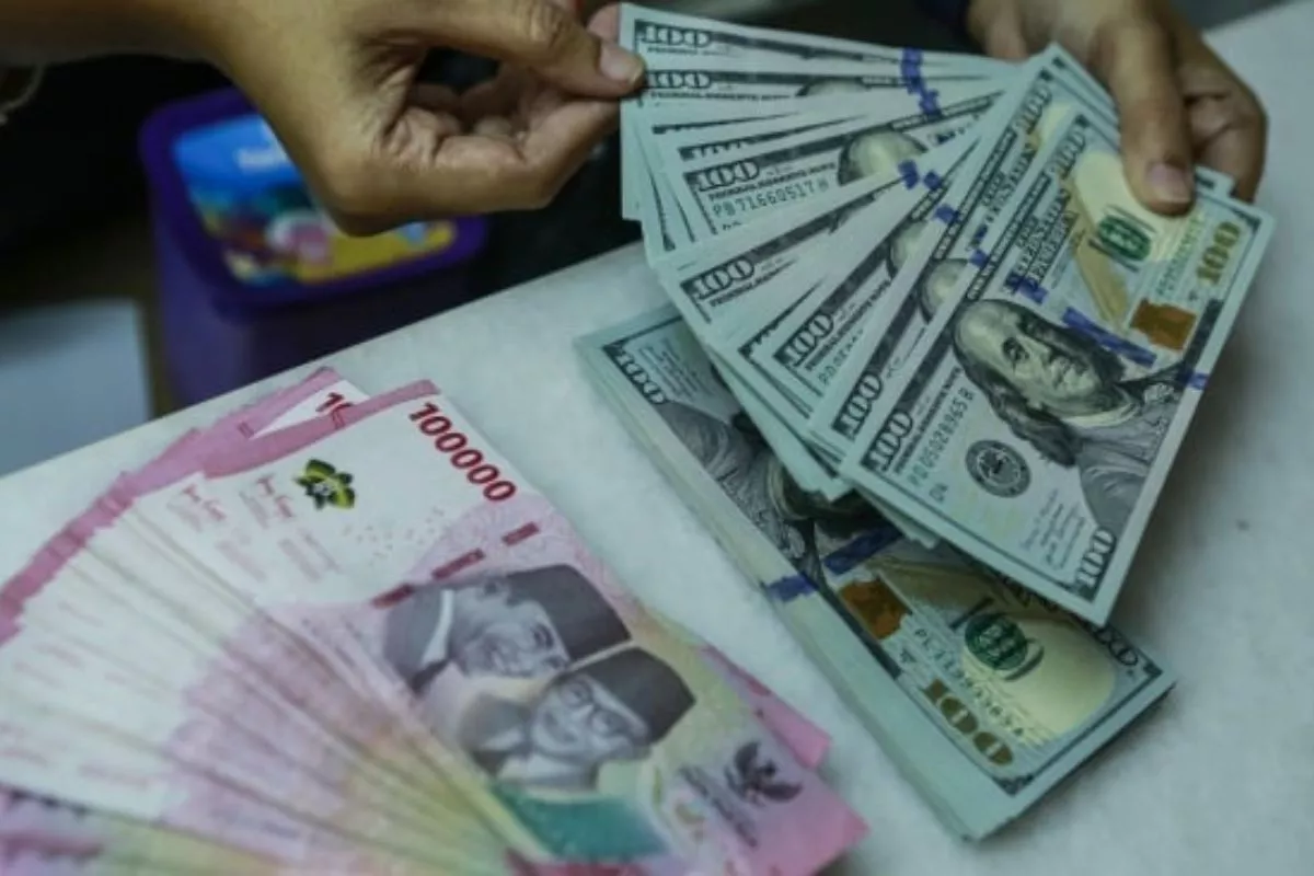 Rupiah Anjlok ke Level 17.862 per Dollar AS, Ini Penyebabnya