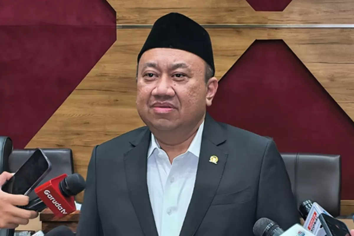 DPR Desak Pemerintah Hapus PPPK Paruh Waktu, Gaji Guru Minimal Rp7 Juta