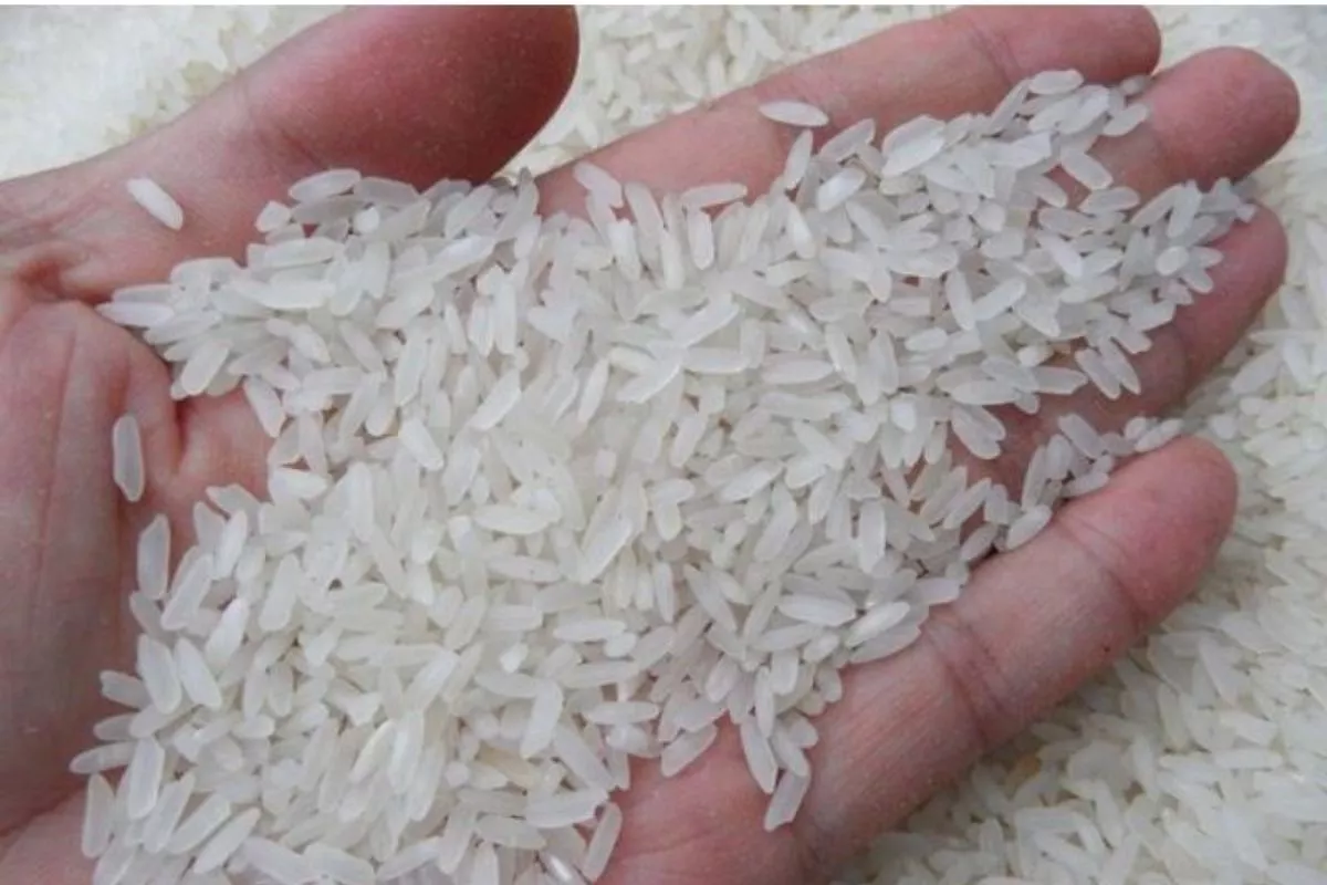 Akhir Pekan, Harga Bawang dan Beras Kompak Naik