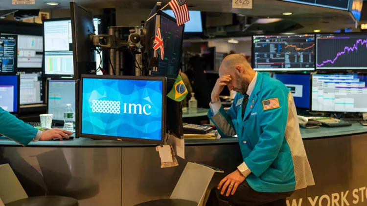 Ketegangan Timur Tengah Picu Wall Street Turun dari Rekor Tertinggi