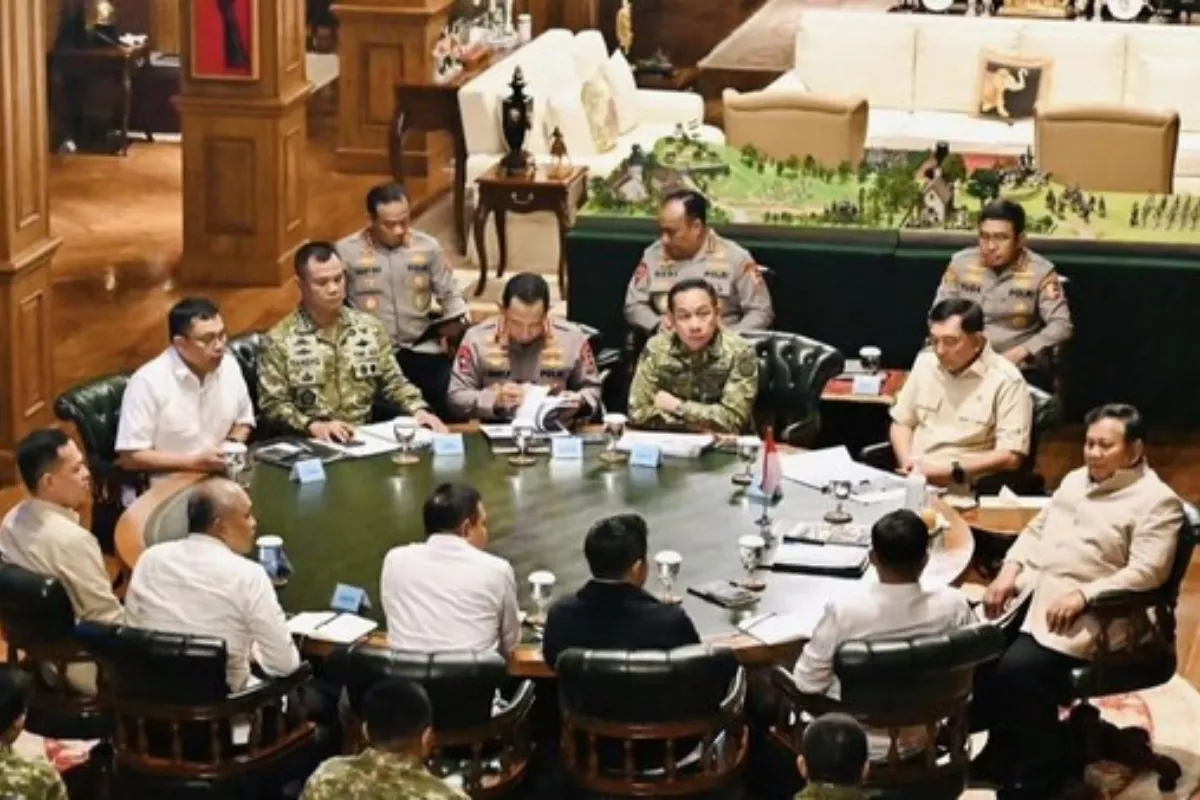 Prabowo Panggil Panglima TNI dan Kapolri Bahas Karhutla