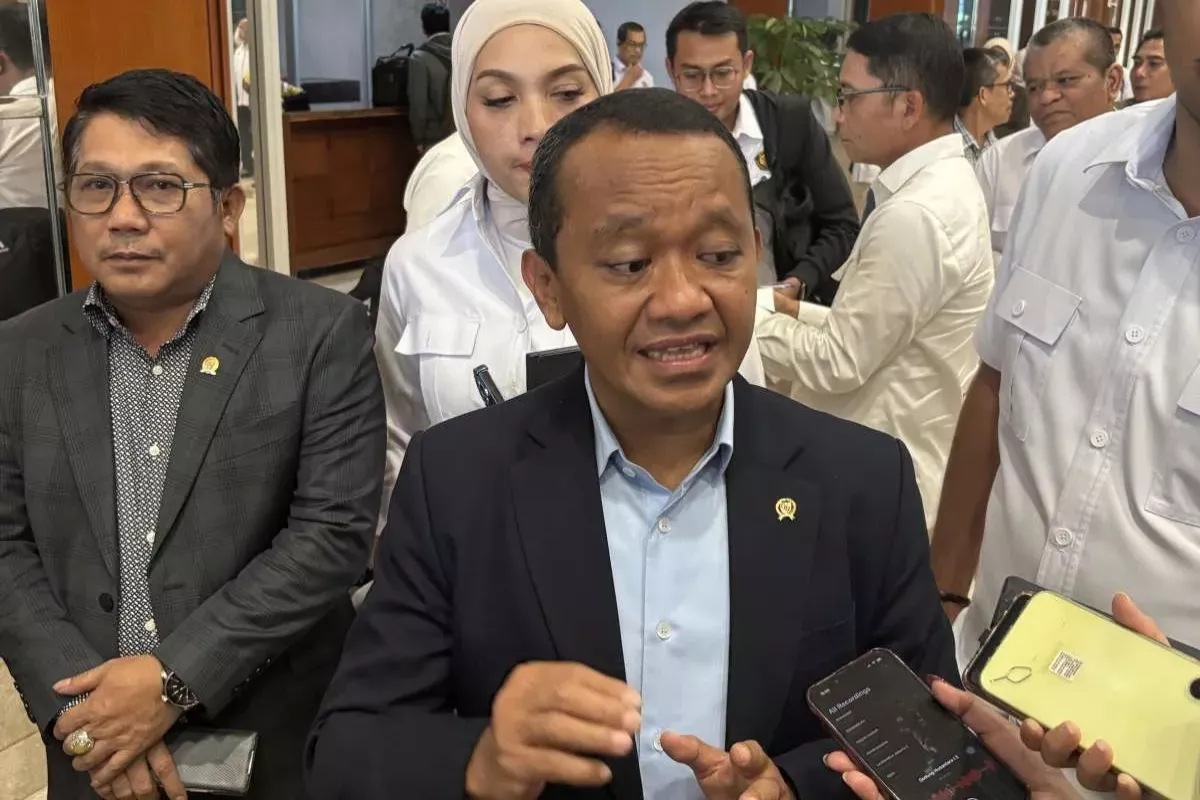 Tanggapan Bahlil Soal Harga BBM Diesel di SPBU Swasta Rp 30.000