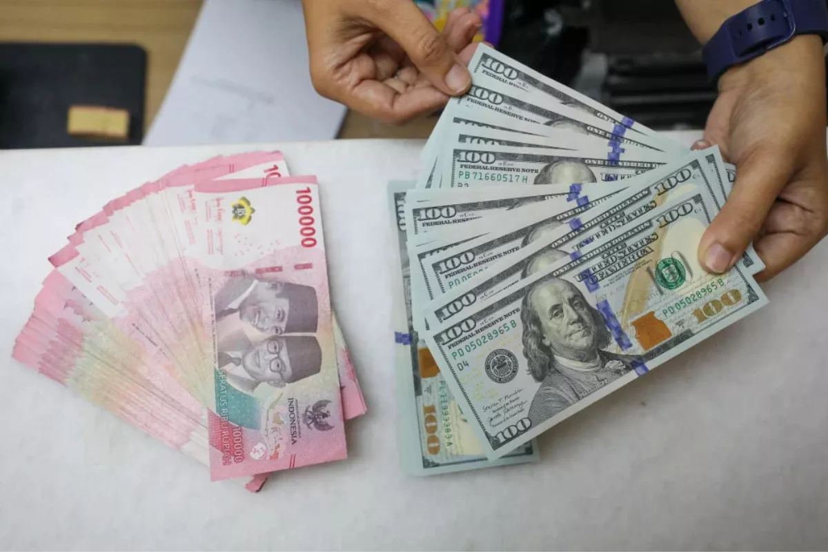 Awal Pekan Mata Uang Rupiah Dibuka Menguat ke Posisi Rp17.680 per Dolar