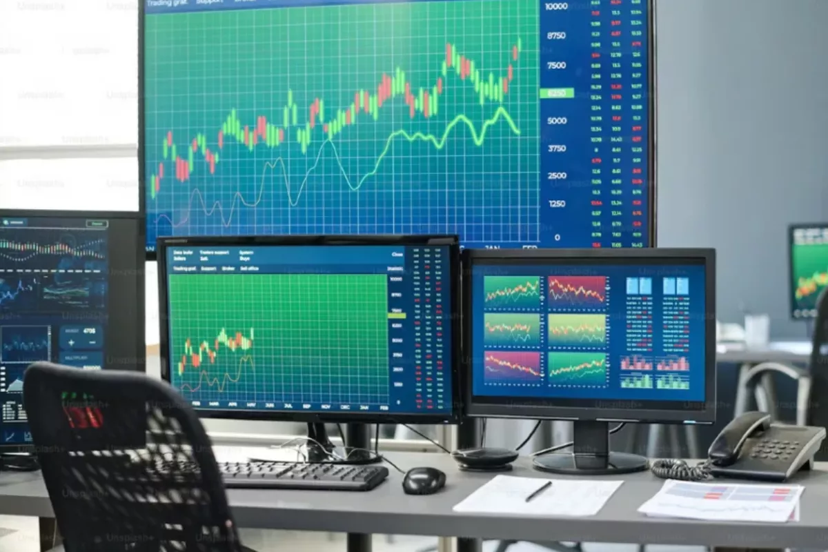 Saham EURO Melejit 1.342 Persen dan Keluar dari Pemantauan Khusus