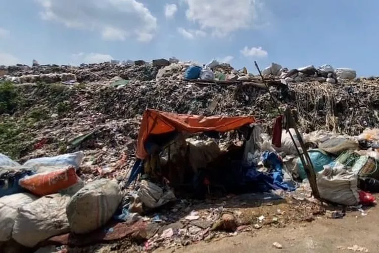KLH Bakal Pidanakan Pelanggar Tata Kelola Sampah di TPST Bantargebang