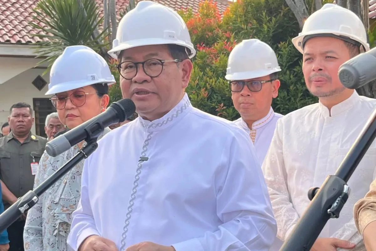 Gubernur Pramono Koordinasi dengan Bahlil Bahas Bus Hidrogen
