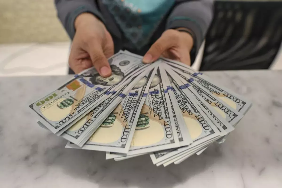 Rupiah Berpotensi Melemah ke Rp18.100 Per Dolar AS Hari Ini