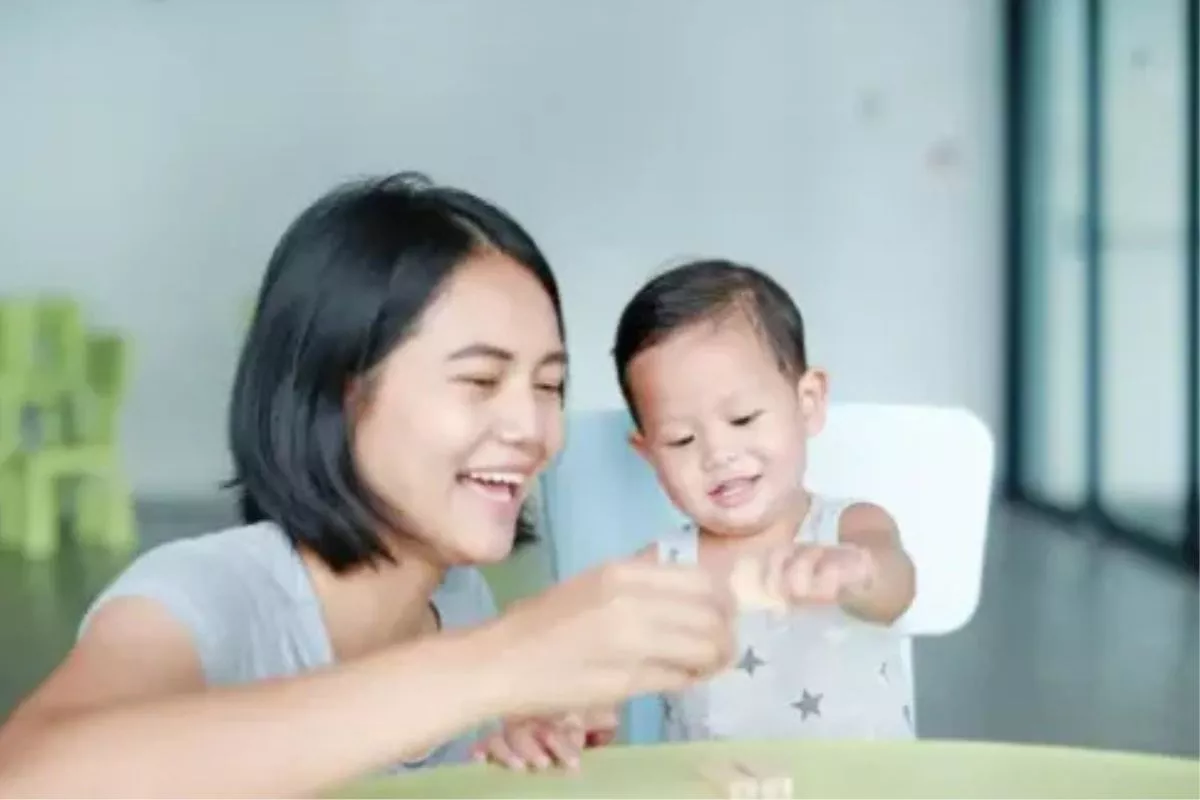 Hindari Gadget Terlalu Dini, Begini Cara Tepat Stimulasi Anak
