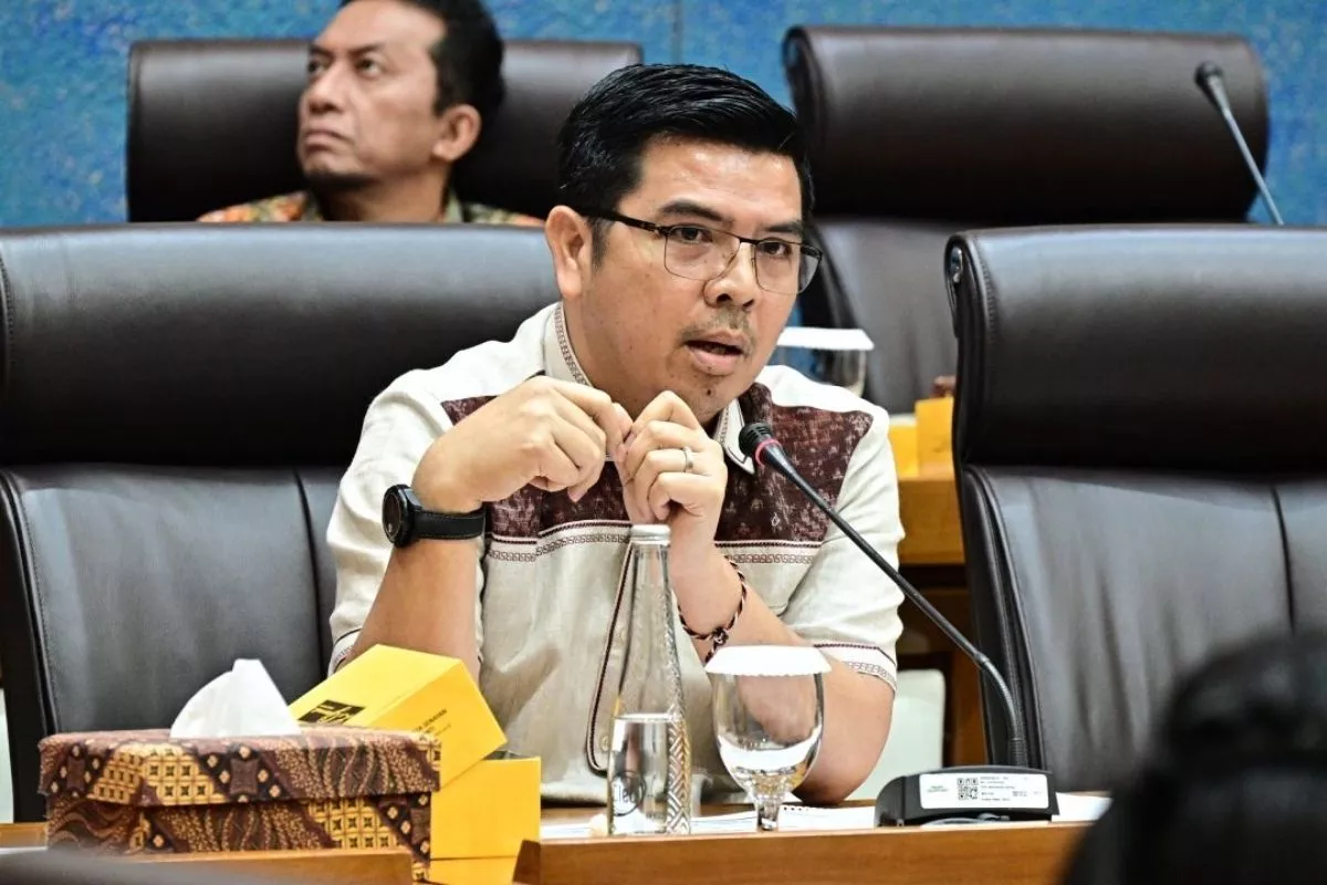 Bane Raja Manalu Salurkan Bantuan Rp73 Juta untuk Tapteng