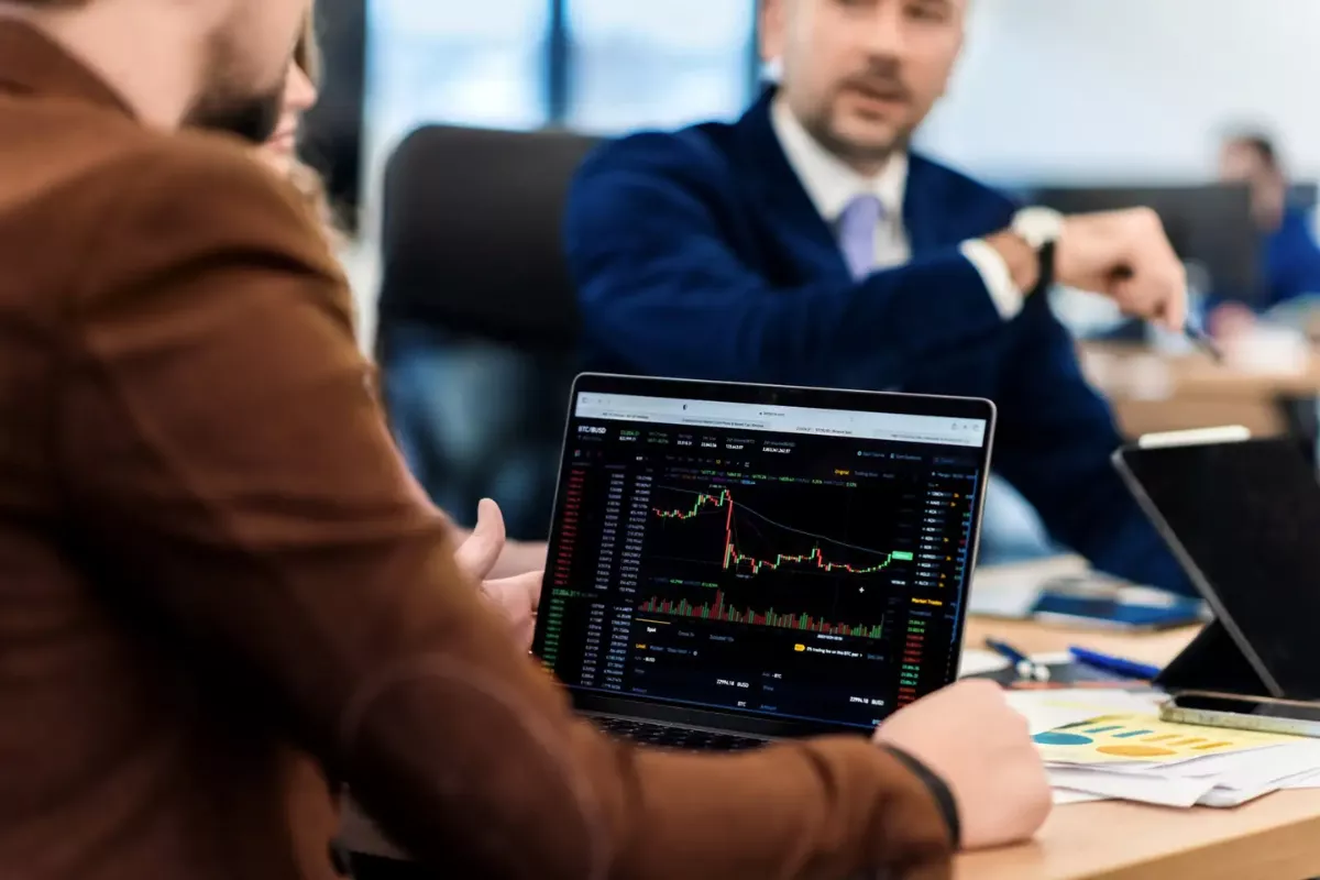 Pasar Saham Sedang Bergejolak, Investor Pemula Perlu Lirik Saham Dividen