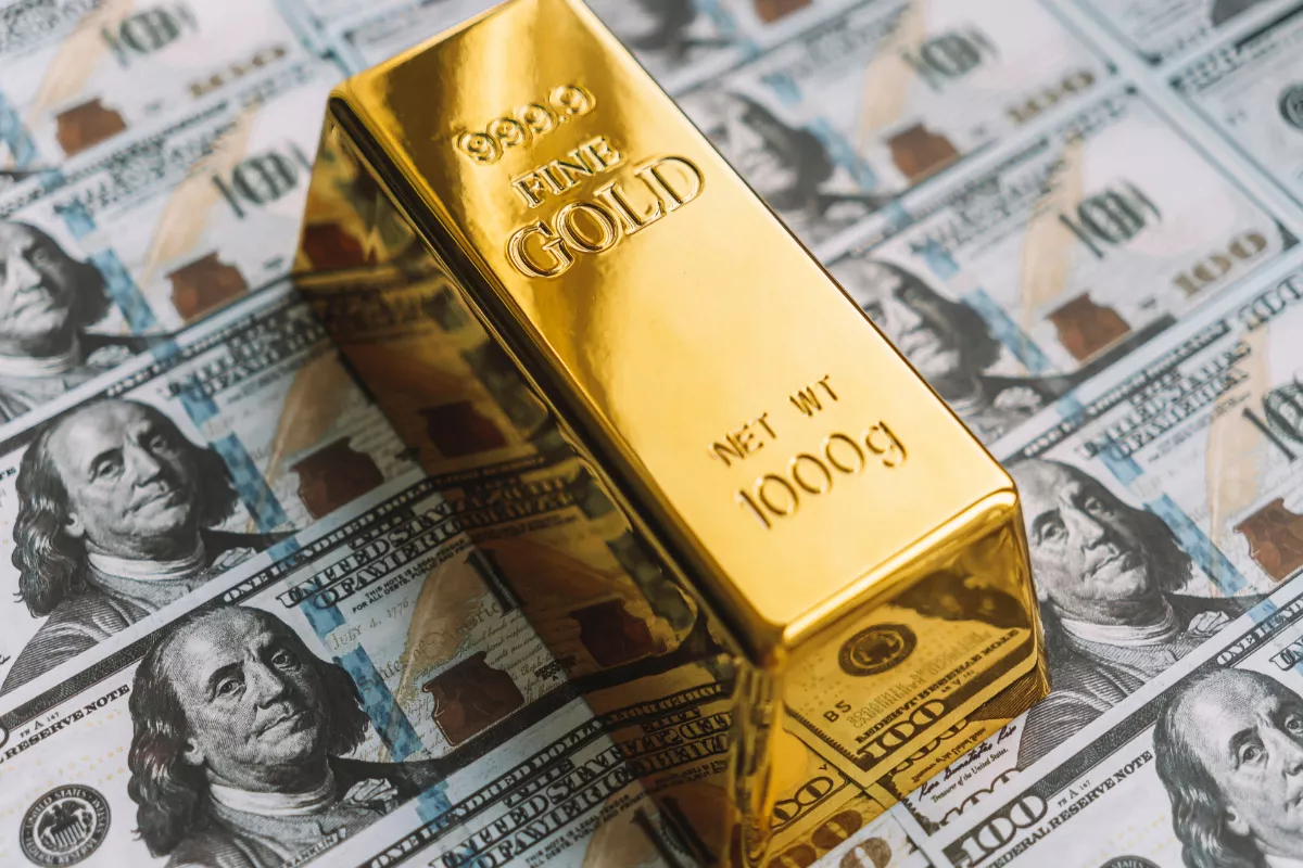 Dolar AS Menguat, Harga Emas Global Anjlok 1,14 Persen