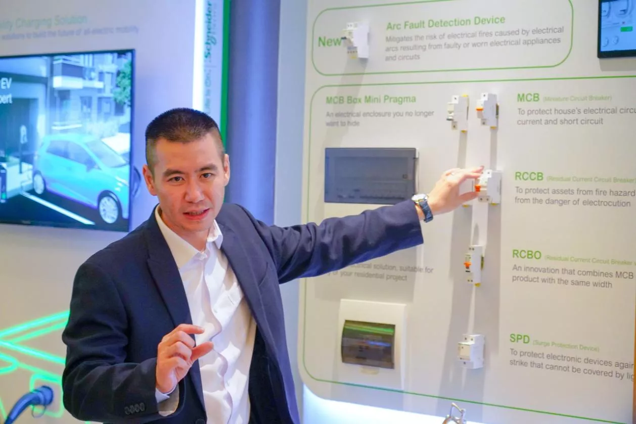 Schneider Electric Dorong Keberlanjutan Lewat Mitra Teknologi Energi