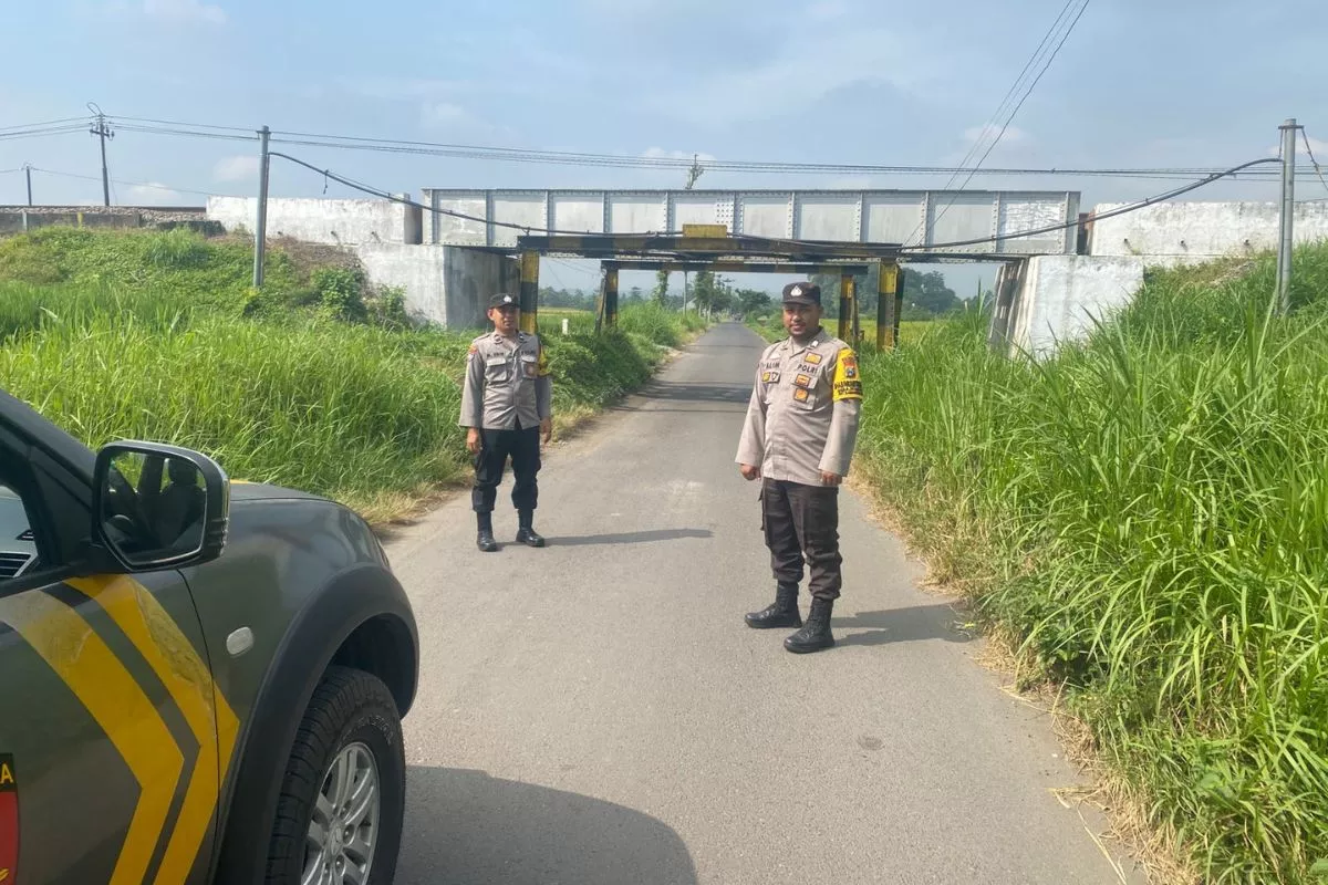 Polsek Sanankulon Patroli Daerah Rawan untuk Mencegah Kriminalitas