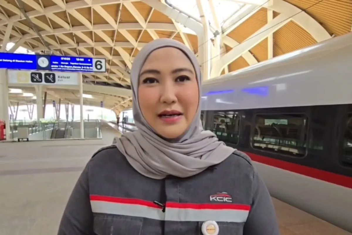 KCIC Sebut Ketepatan Waktu Keberangkatan Kereta Cepat Whoosh Capai 99,4 Persen
