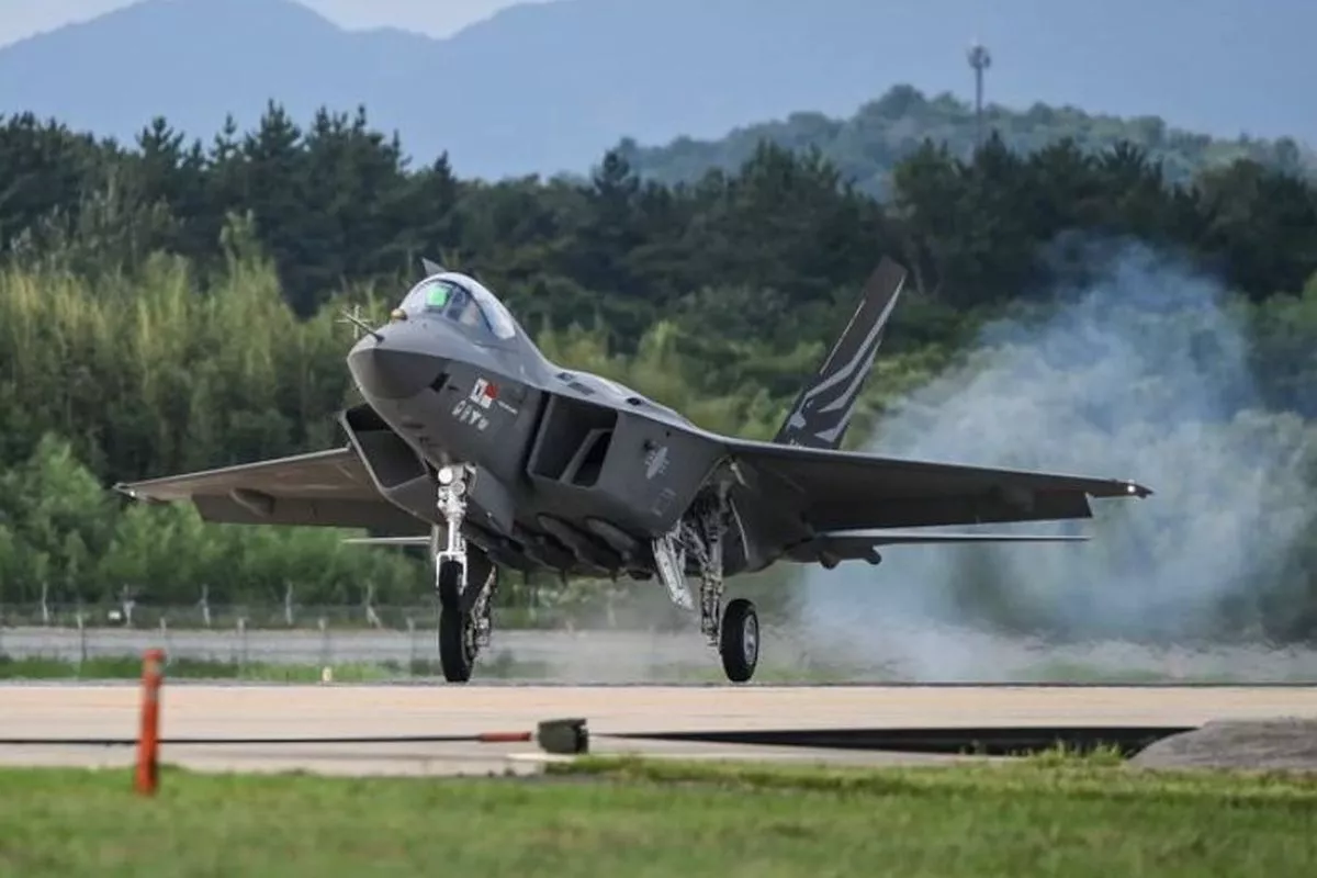 Indonesia Siap Terima Satu Prototipe Jet Tempur KF-21 Boramae