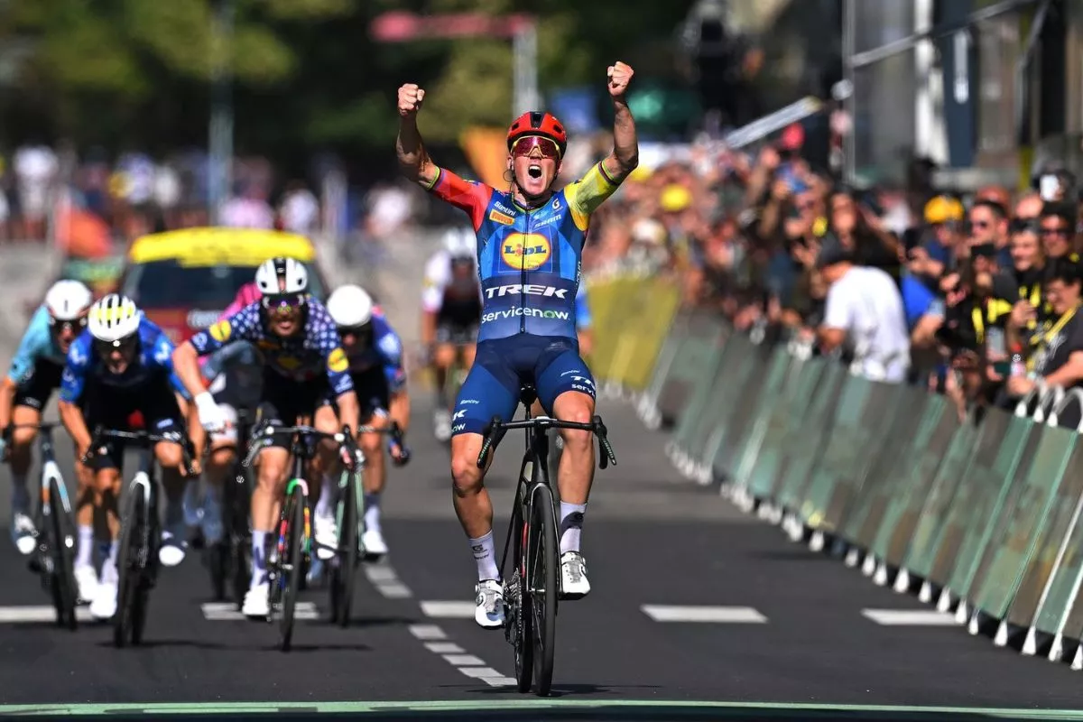 Pedersen Rebut Kemenangan Etape Keempat Tour de France 2026