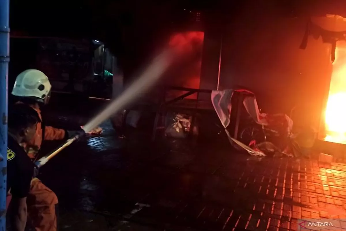 Kebakaran Rumah di Palmerah, 20 Mobil Damkar Dikerahkan