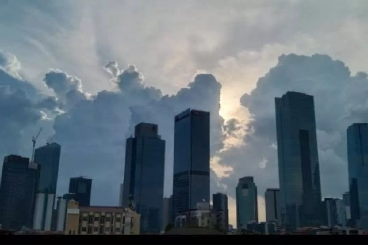 Cuaca Jakarta Senin 13 Juli 2026: Didominasi Cerah dan Berawan