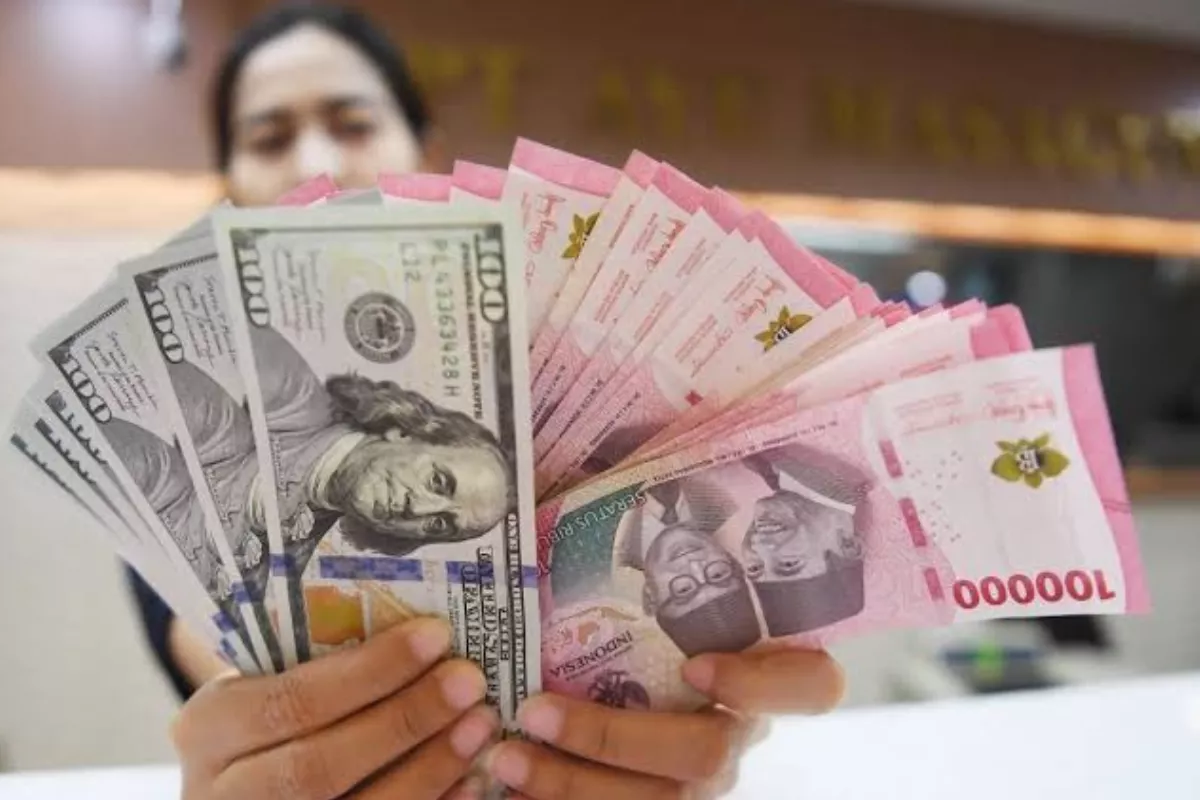 Prediksi Pergerakan Kurs Rupiah atas Dolar AS pada Perdagangan Hari Ini