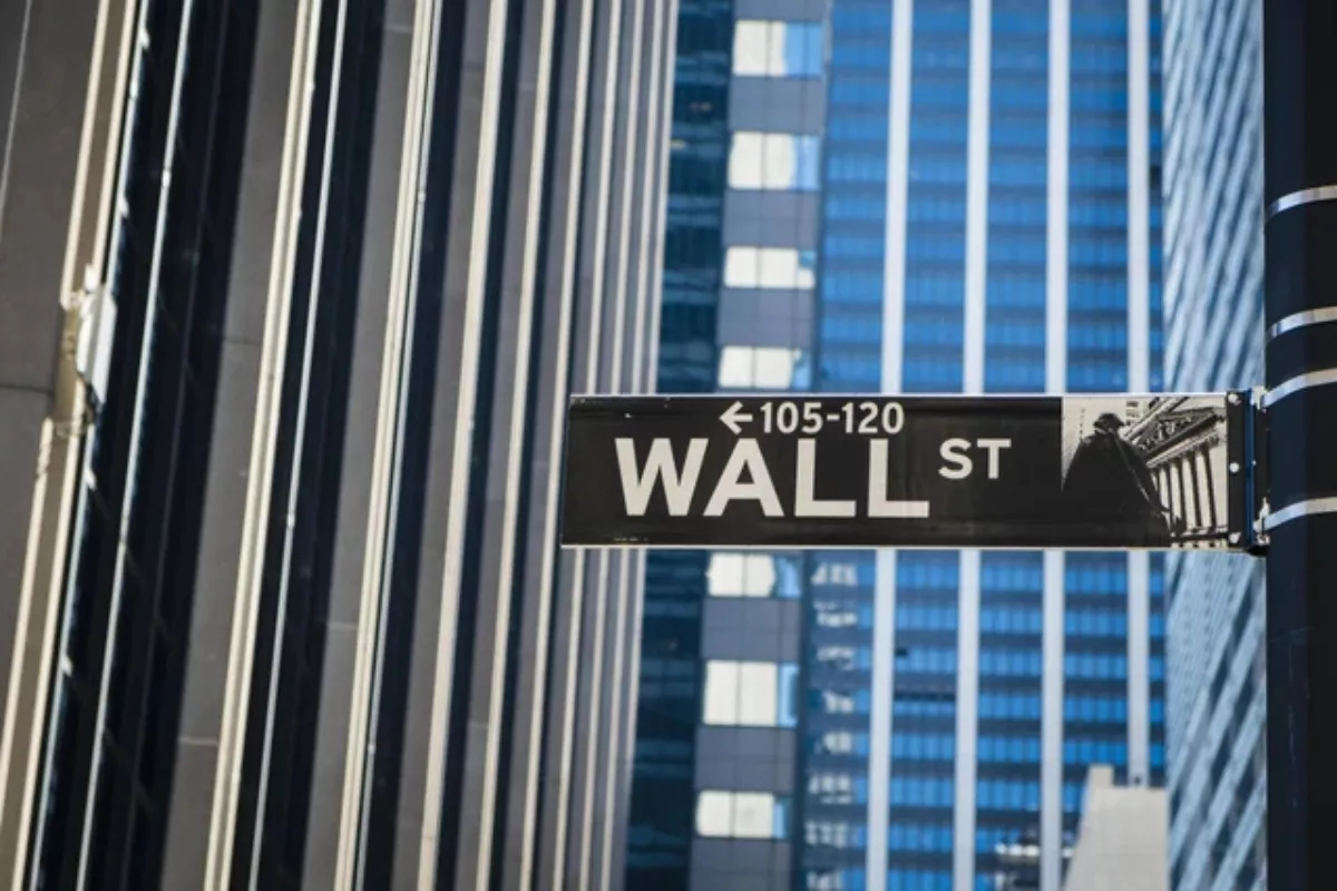Saham Chip Menguat, Indeks Wall Street Melonjak di Atas 1 Persen