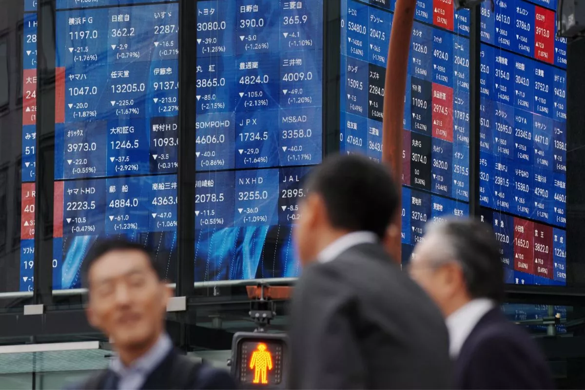 Indeks Bursa Asia Terkoreksi Akibat Aksi Jual pada Saham Teknologi
