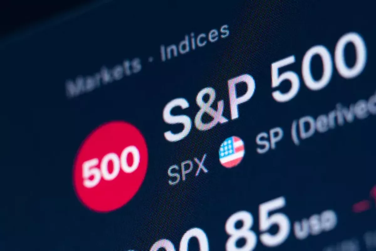 Harga Minyak Melonjak, Indeks Energi S&P 500 Naik 2,3 Persen