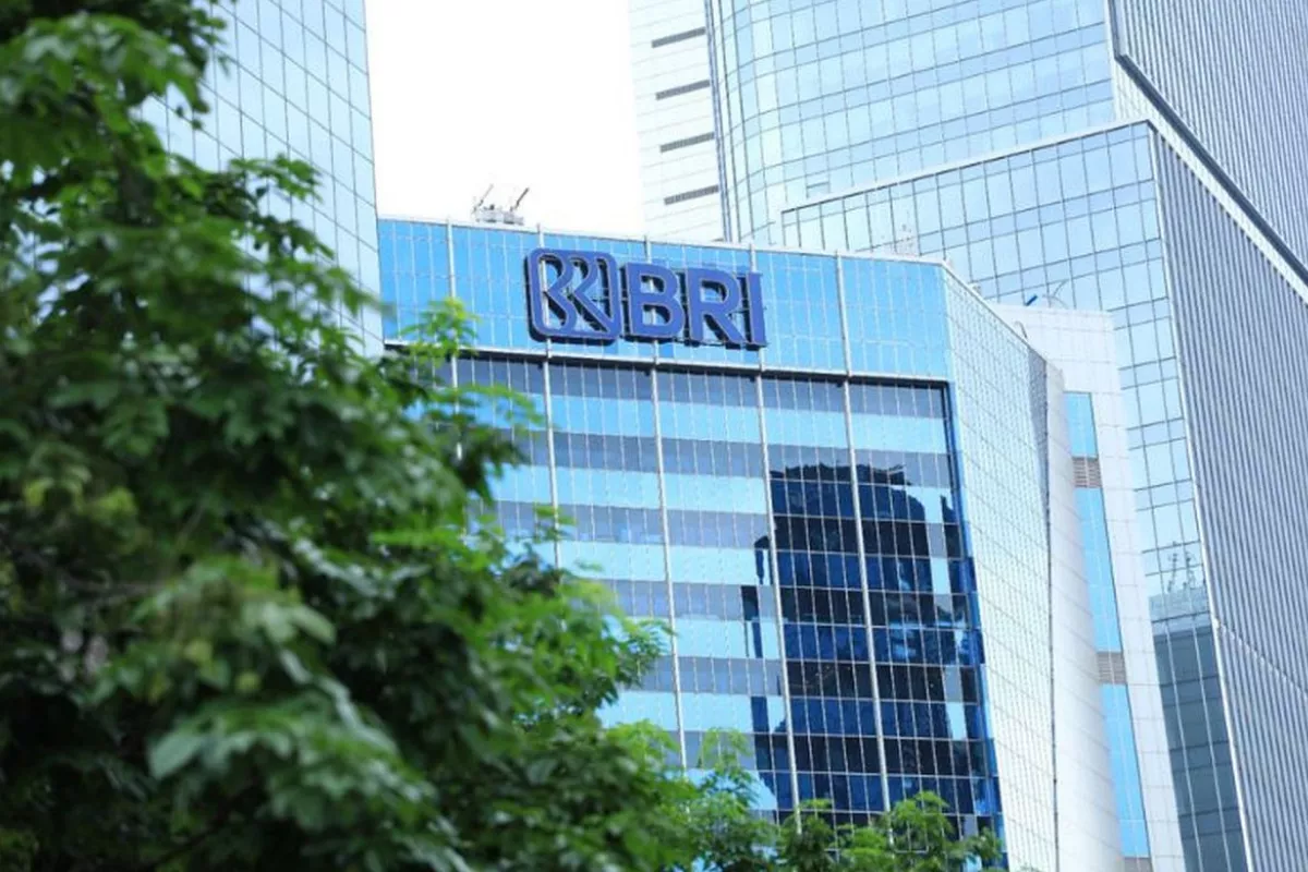 Saham BBRI menguat ke Rp3.240 usai cetak laba Rp31,18 triliun semester I-2026