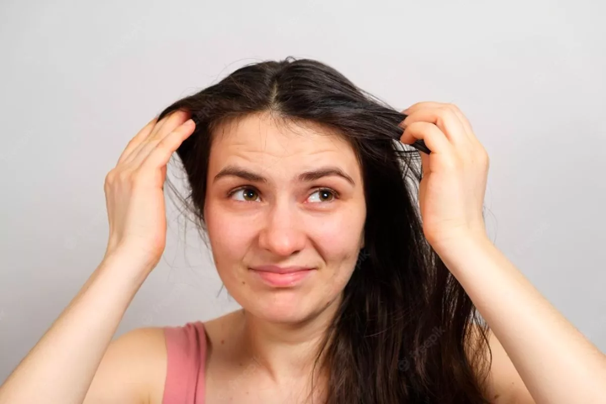 7 Trik Menyegarkan Rambut Berkeringat Tanpa Keramas