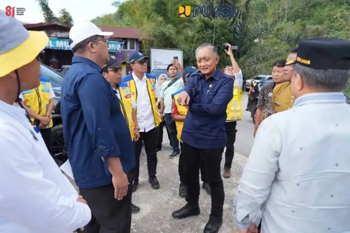 Atasi Longsor Susulan, Kementerian PU Usul Trase Baru Kelok 44