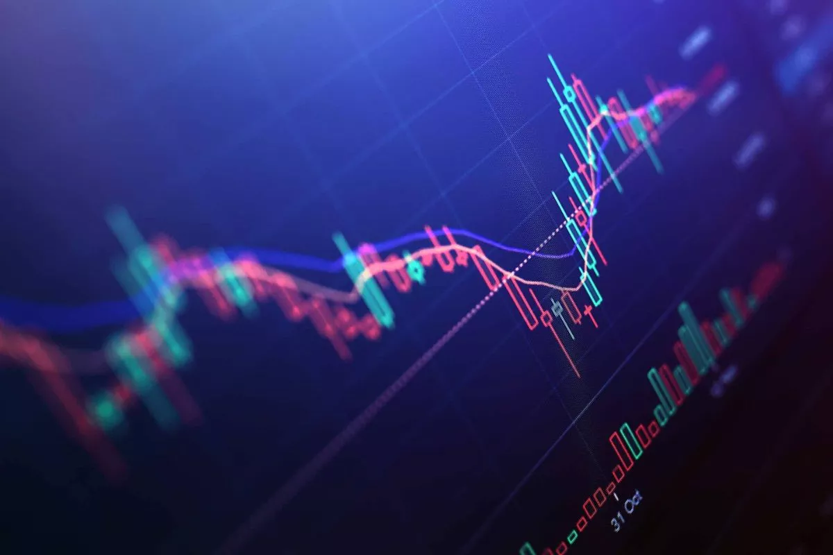 Perdagangan Sesi Pertama: IHSG Turun, Delapan Saham Melonjak 20 Persen