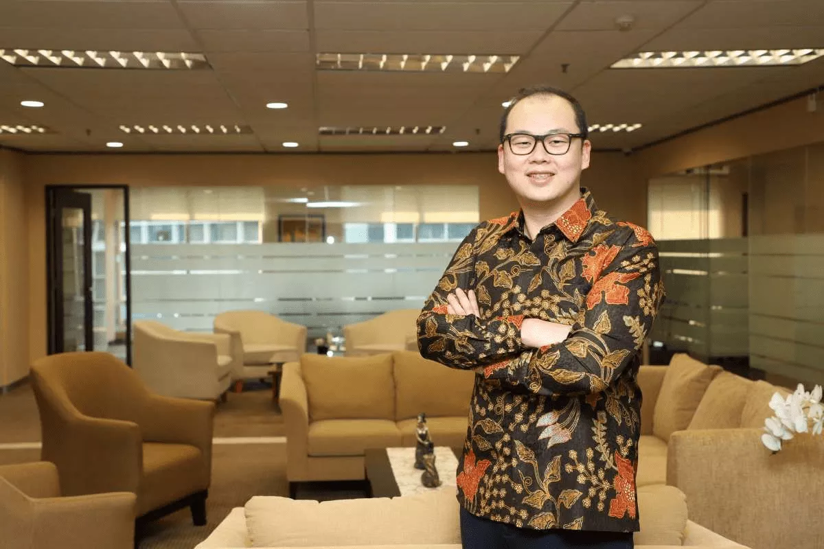 Jonathan Tahir Jual Saham MAYA dengan Diskon hingga 95 Persen