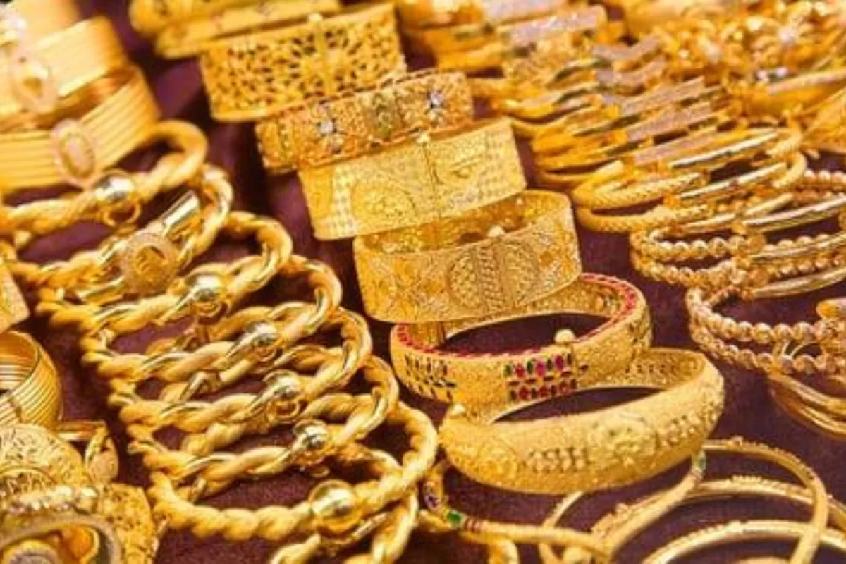 Harga Emas Perhiasan 18 Mei 2026 Naik Hingga Rp2,42 Juta per Gram