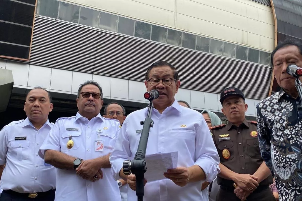 Pramono Berencana Perpanjang LRT dari Velodrome ke PIK dan Soetta