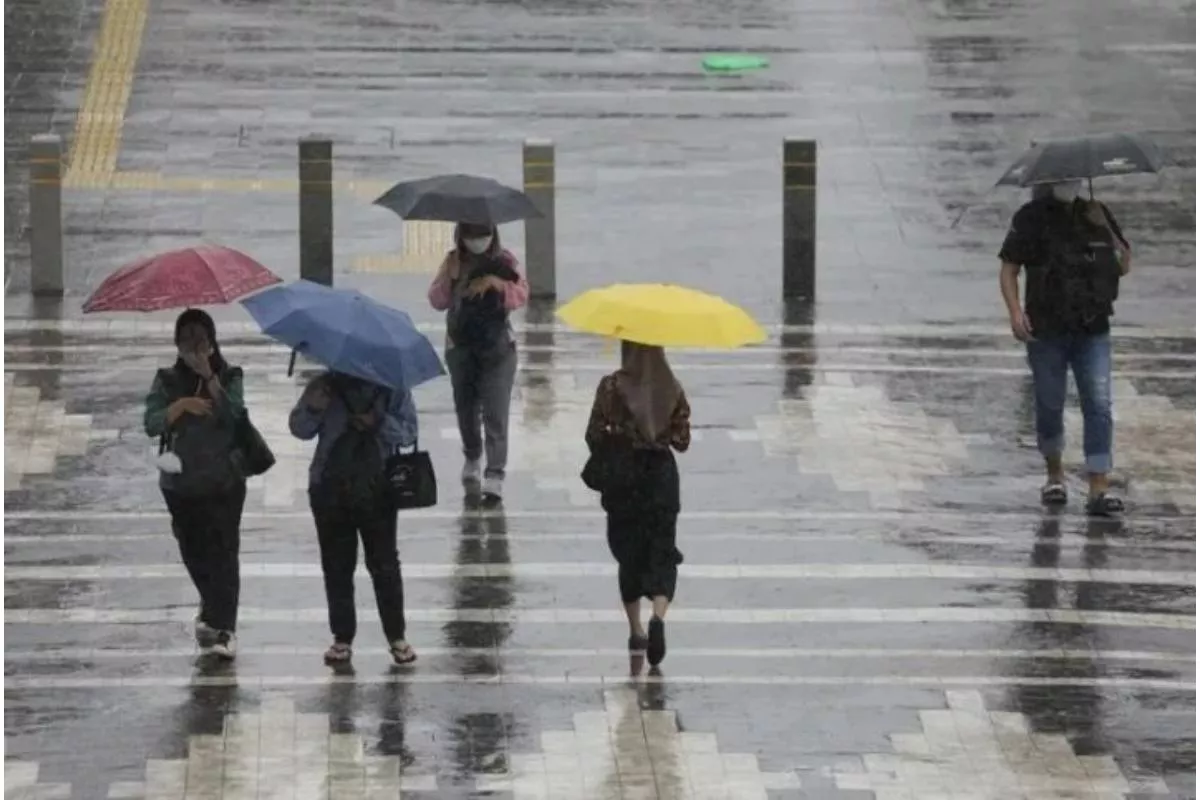 BMKG: Cuaca Kota Besar di Indonesia Umumnya Dilanda Hujan Hari Ini