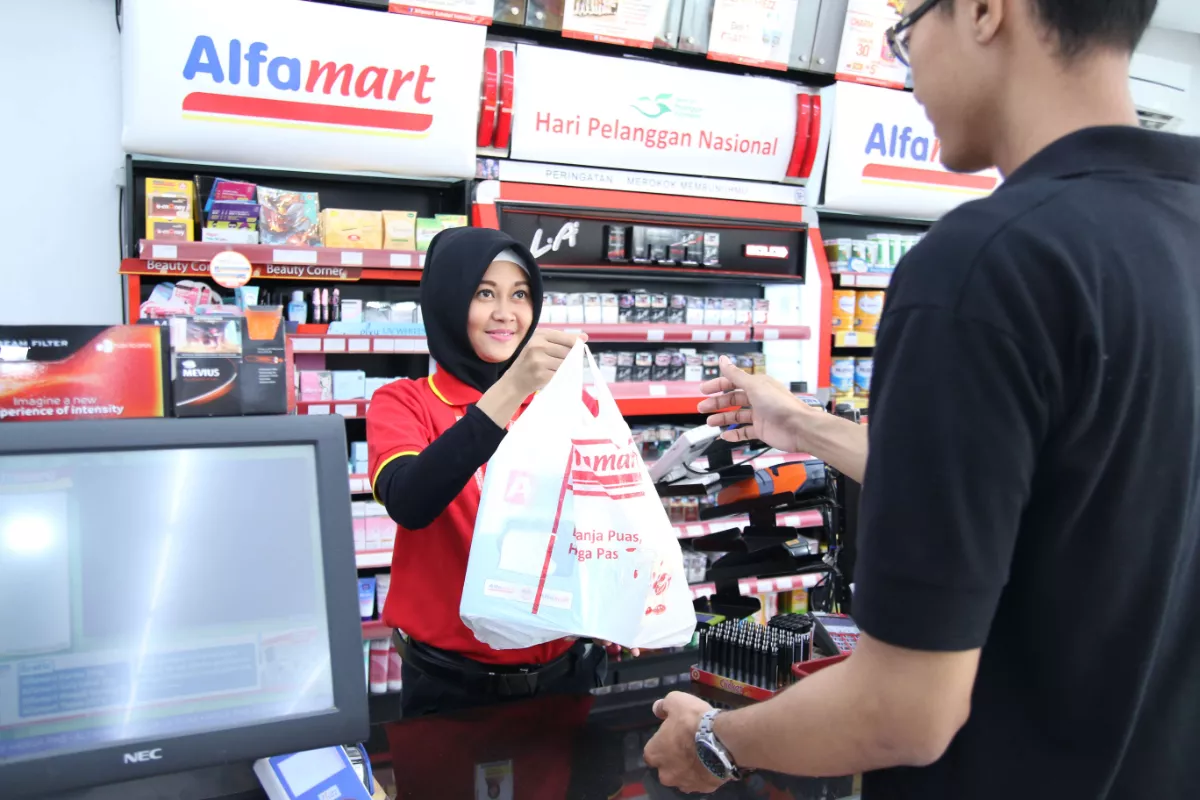 AMRT Suntik Rp730 Miliar untuk Restrukturisasi Alfamart Retail Asia