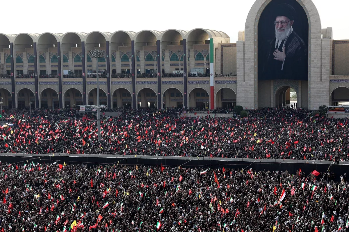 Delegasi Arab Saudi Hadiri Pemakaman Khamenei, Pilihan Ayat Disorot