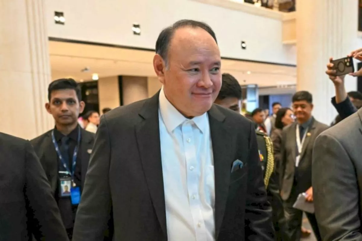 China Hukum Menhan Filipina Usai Sebut Beijing Rebut Laut China Selatan