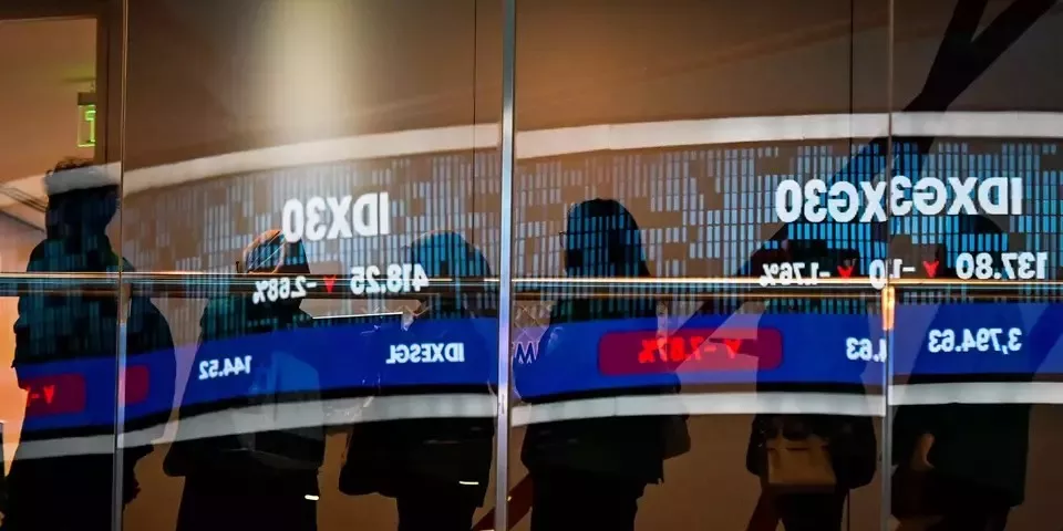 Harga Saham Truk Melonjak Tajam Hingga Masuk Dalam Radar Pengawasan UMA