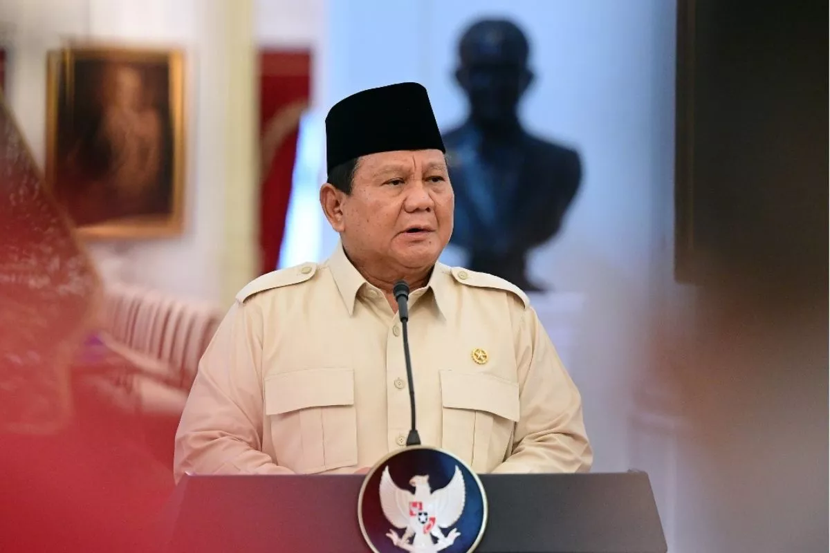 Prabowo Pantau Terus Erupsi Gunung Anak Krakatau dan Dampaknya