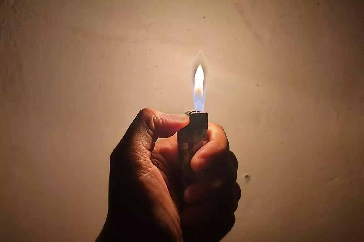 Cara Mencegah HP dan Laptop Rusak akibat Pemadaman Listrik