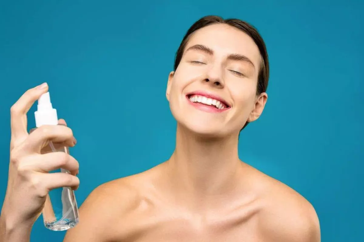 Pilihan Priming Water Praktis Berformula Ringan untuk Makeup Awet