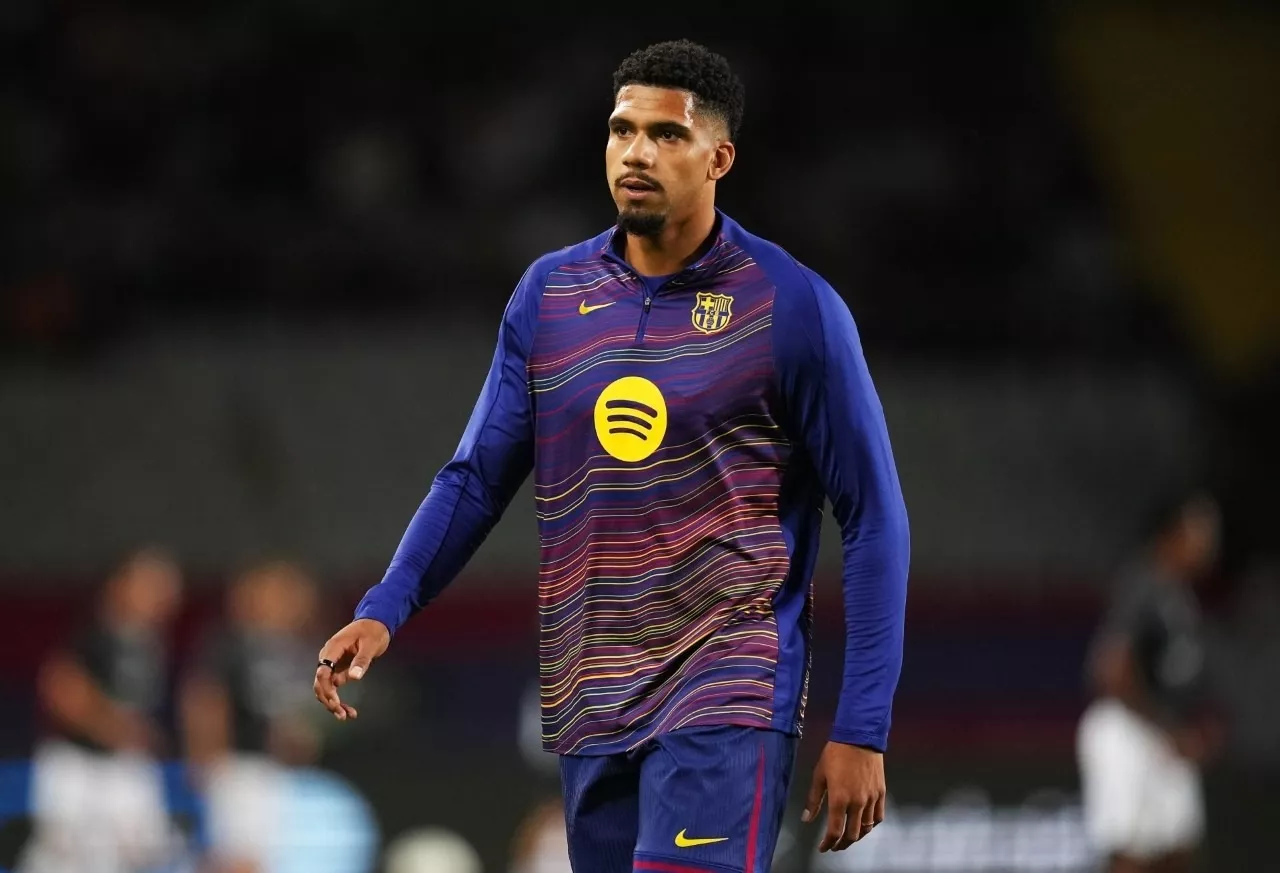Liverpool Capai Kesepakatan Boyong Ronald Araujo dari Barcelona