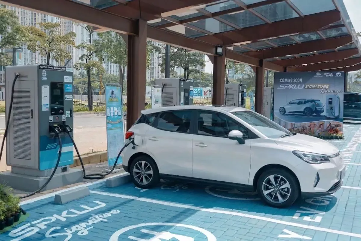 Dampak Fast Charging pada Baterai Mobil Listrik Menurut Ahli