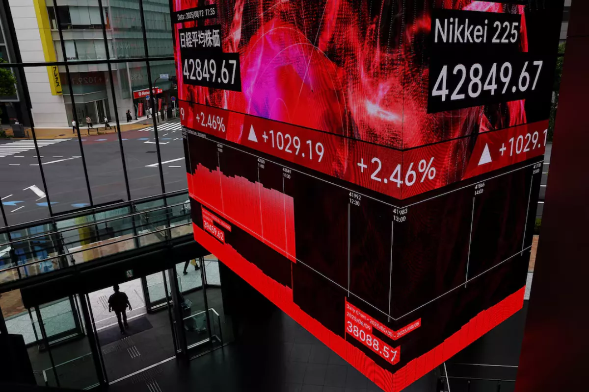 Indeks Nikkei Bursa Tokyo Turun 0,17 Persen Menjadi 64.214,48