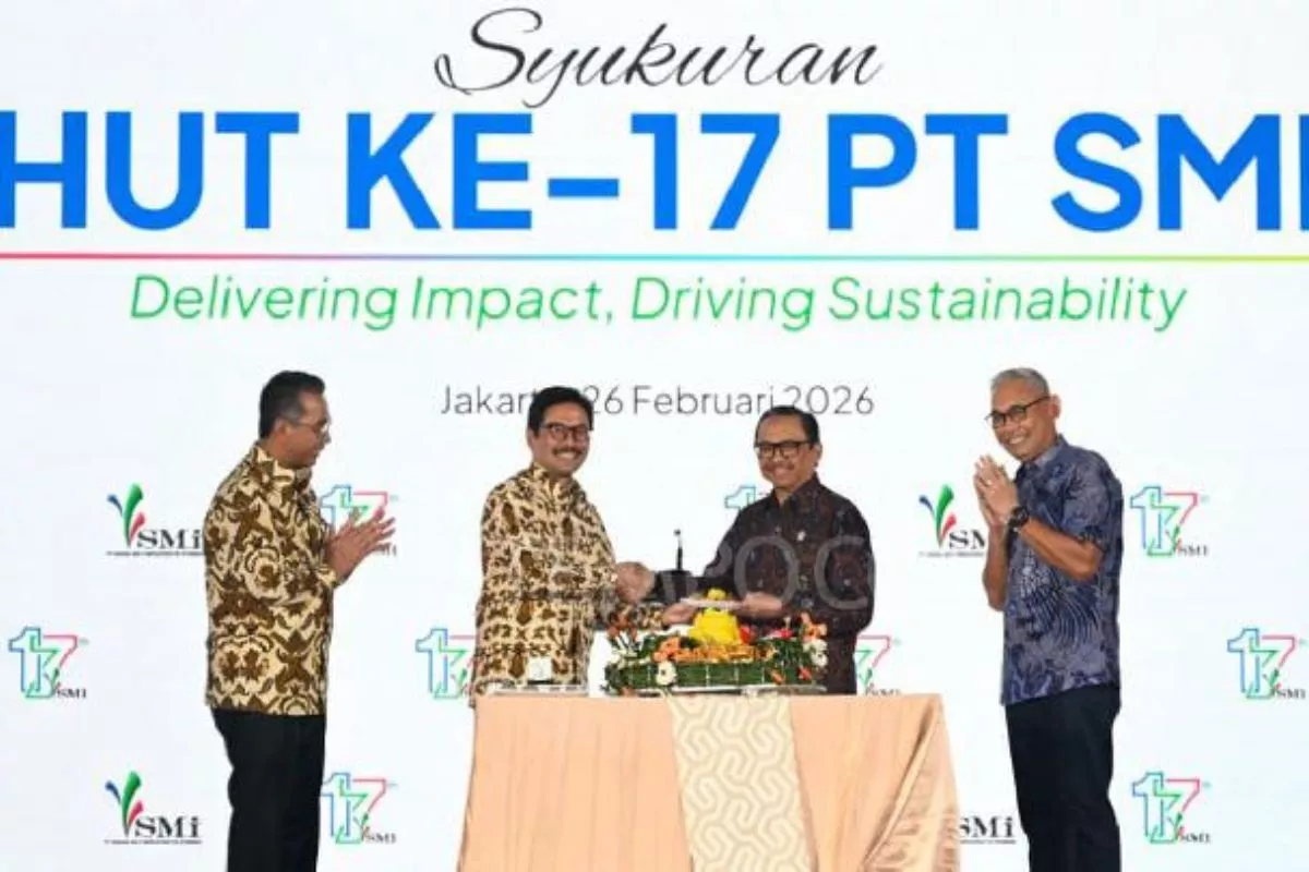 Dukung Transisi Energi, PT SMI Danai Pembangkit Surya GREI