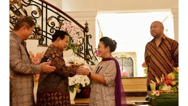 Momen Hangat Prabowo di Syukuran Ultah Titiek Soeharto Jadi Sorotan