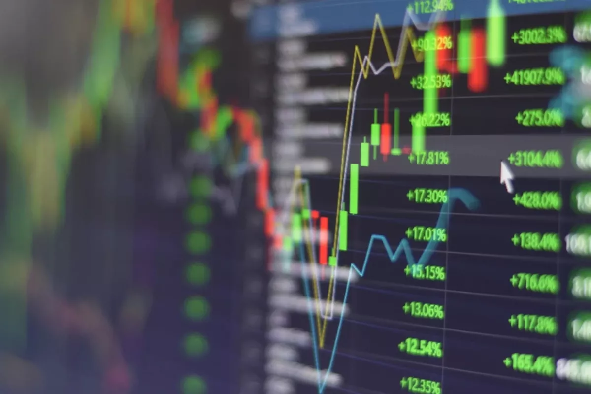 IHSG Bangkit Naik 1,56 persen, Investor Asing Catat Net Buy Rp 262 M