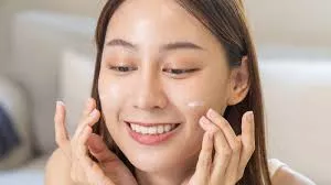 Urutan Skincare Pagi: Metode Skincare Efisien Futuristik 2026